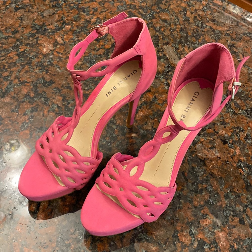Gianni Bini Pink Platform Heels